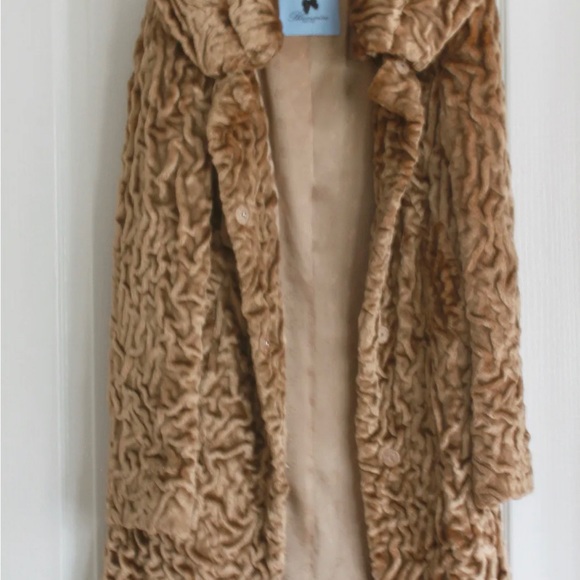 Blumarine beautiful statement coat! Authentic! Worn once. Like new condition. - Picture 2 of 8